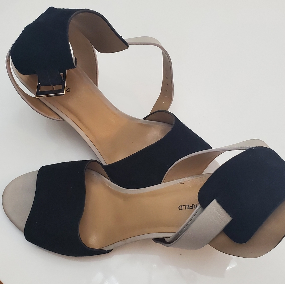 Beautiful Karl Lagerfeld Paris Sandals - Picture 2 of 7